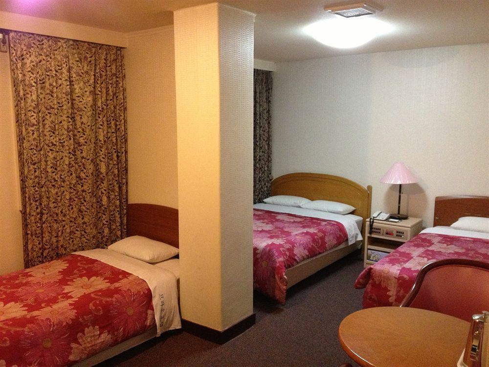 Brown Hotel Seul Zewnętrze zdjęcie