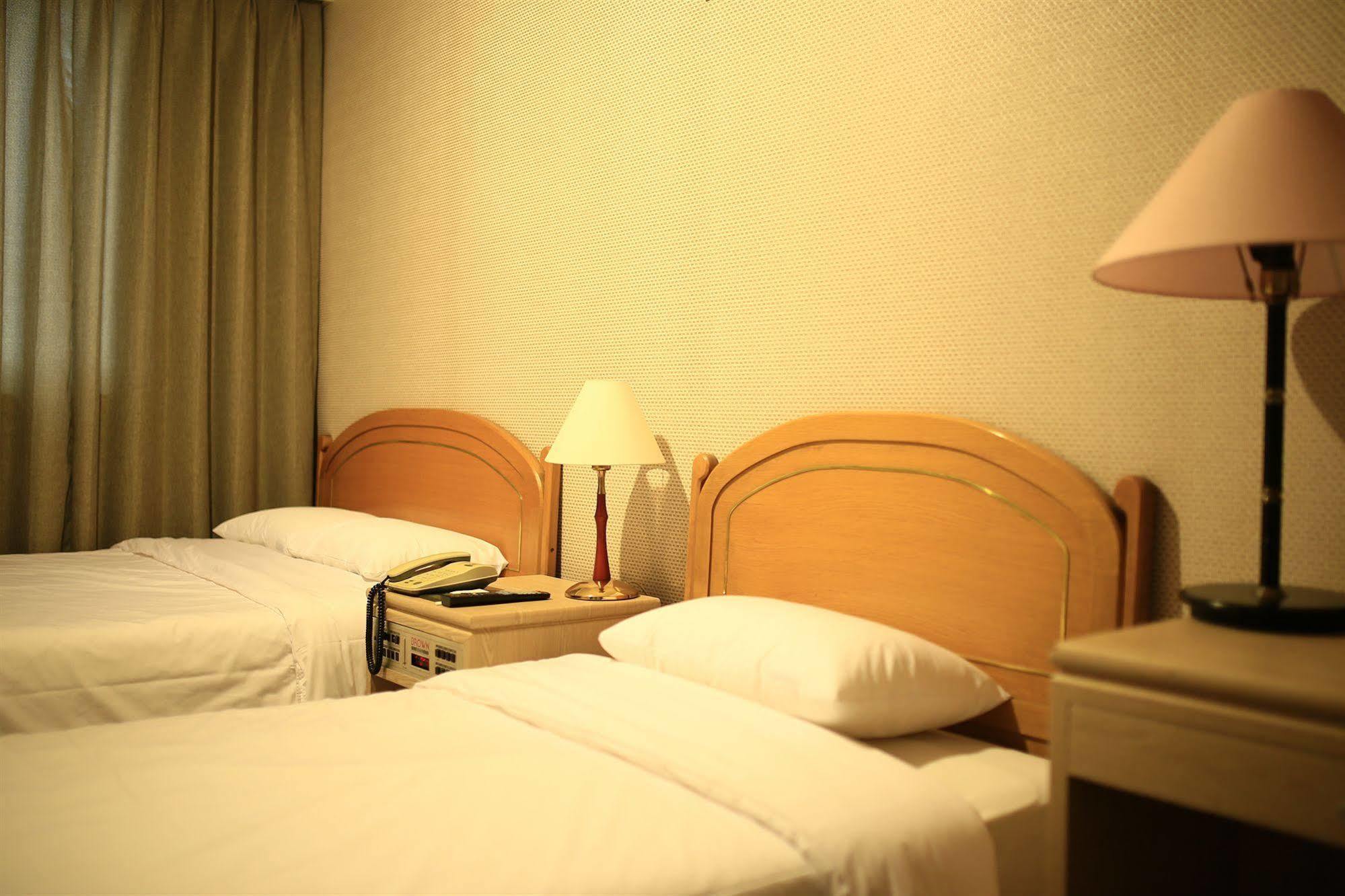 Brown Hotel Seul Zewnętrze zdjęcie