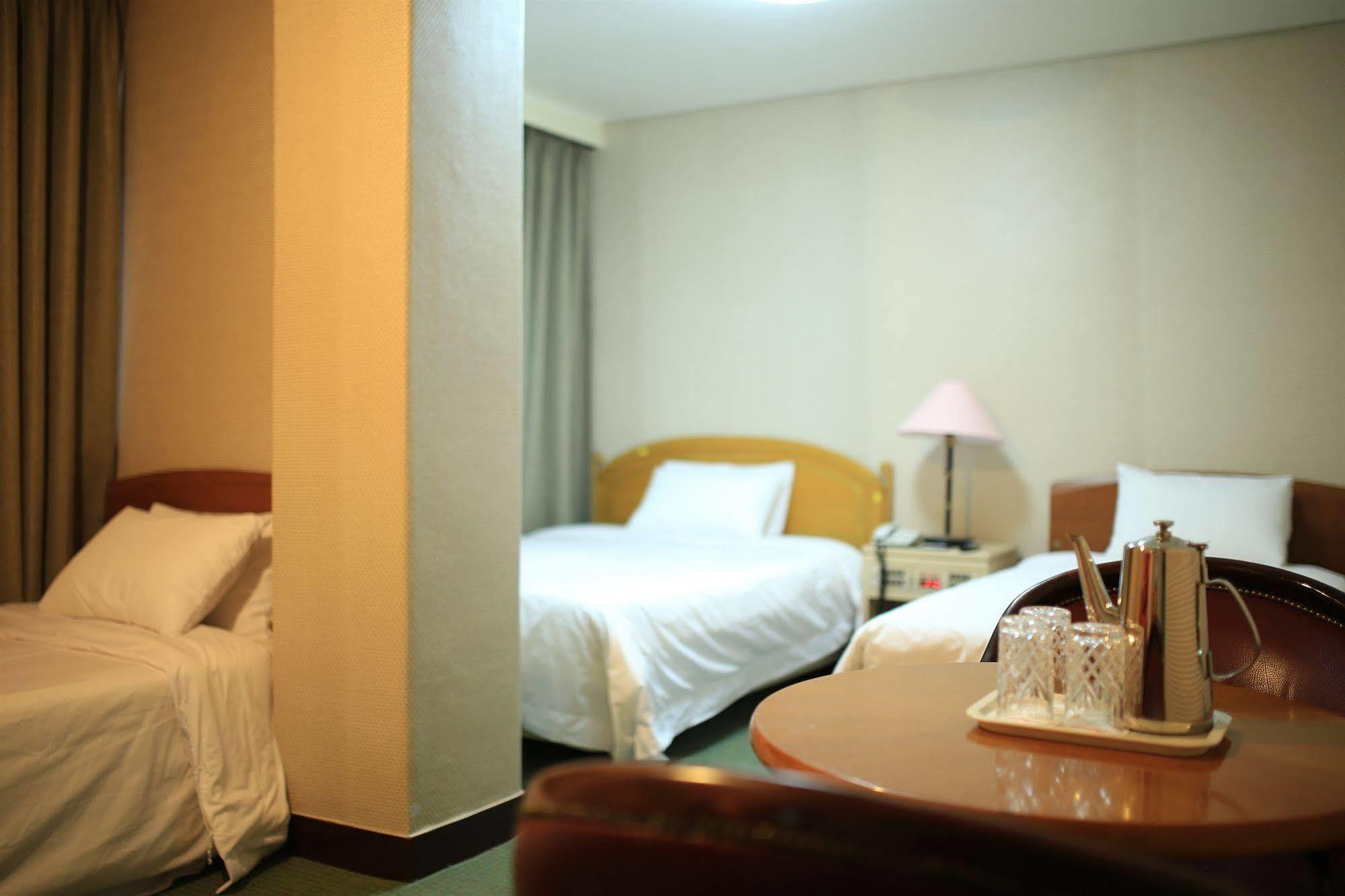 Brown Hotel Seul Zewnętrze zdjęcie